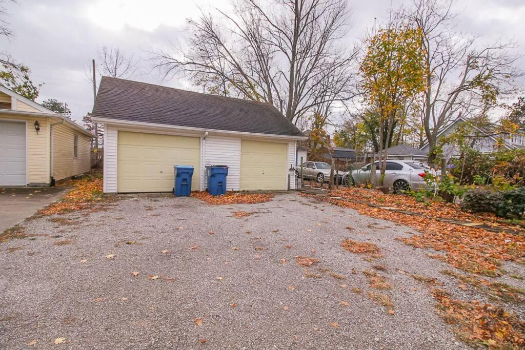 Lakeside Home In Lorain Exterior photo